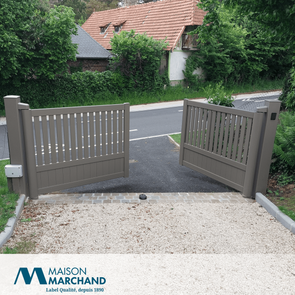 Installation d’un portail motorisé en aluminium à Longueil (76860)