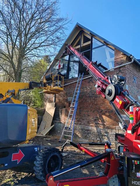 Mur-rideau sur-mesure : une installation millimétrée réalisée à Dieppe