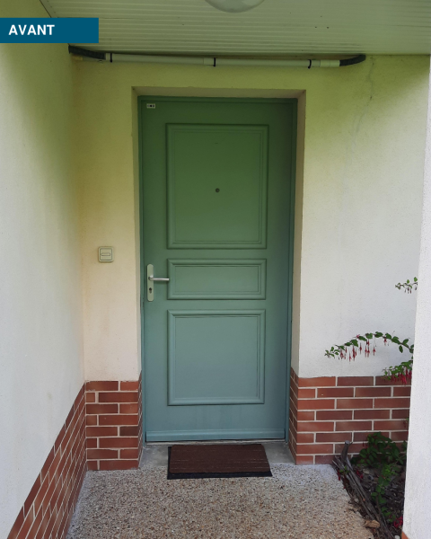 Pose d’une porte d’entrée en aluminium à Bois-Guillaume : une réalisation signée Maison Marchand