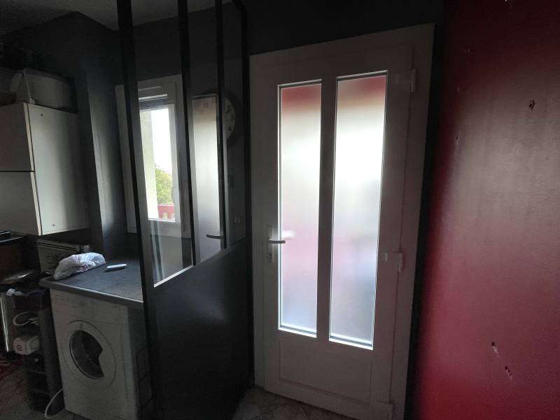 Porte d'entrée en PVC sur-mesure de marque PREFAL proche de Rouen 76