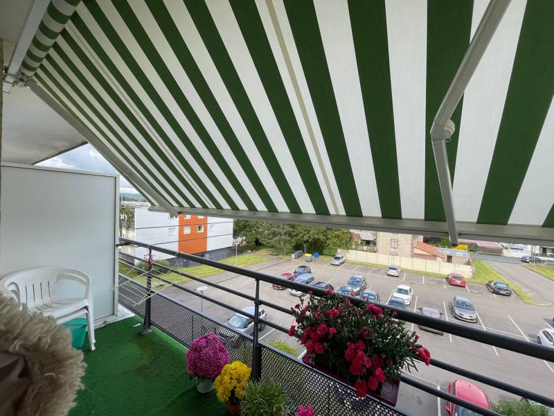 Pose de store banne proche de Rouen 76000